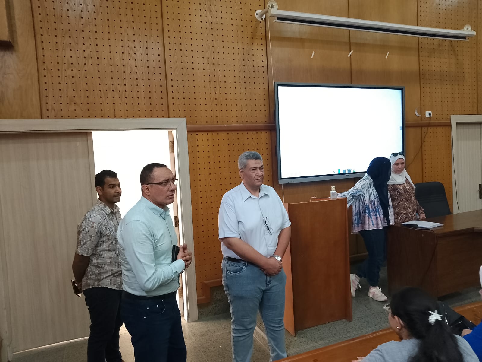 جولة تفقدية لمتابعة سير العملية التعليمية بكلية الفنون التطبيقية جامعة طنطا